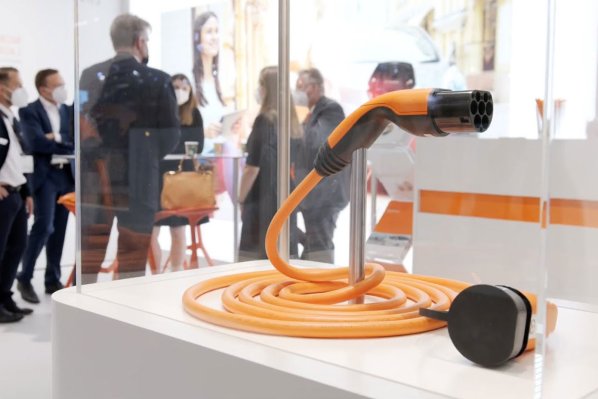 Фотографія в інтер'єрі Зарядна станція MOBILITY WALLBOX HOME PRO 11кВт, 16А 3-фазна LAPP 5555911100