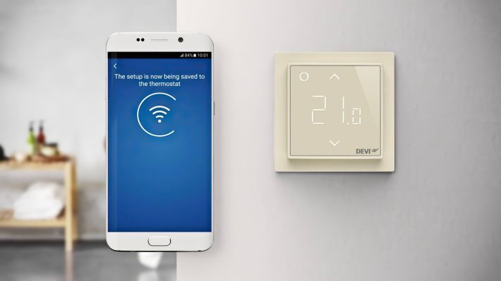 Фотография в интерьере Терморегулятор электронный DEVIreg™ Smart Ivory Wi-Fi, интеллектуальный таймер, слоновая кость