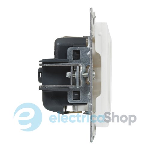 Розетка с з/к и шторками (пружин.клеммы) 16А/250V для серии SUNO Legrand 721120 белый