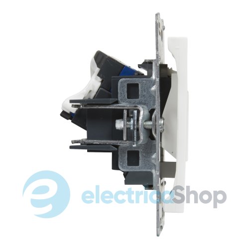 Розетка компьютерная 1-я RJ45 CAT6/UTP для серии SUNO Legrand 721152 белый