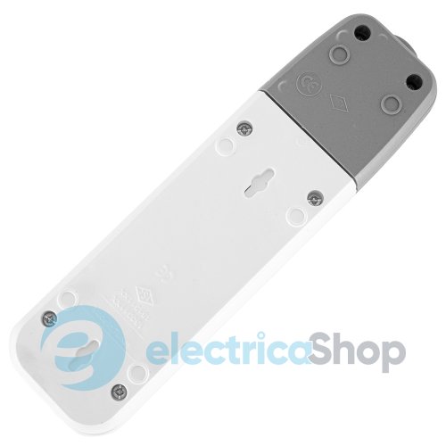 Колодка e.t.es.3.z.s  3 гнізда,  з з/к, з вимикачем E.NEXT s042105