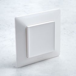 Legrand Valena Life Білий глянець